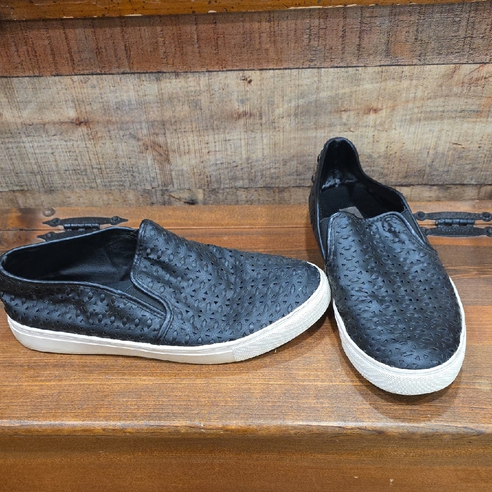 Steve Madden Black Embossed Slip-On Loafers